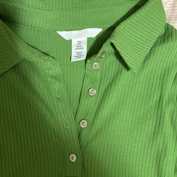 Ribbed H&M Bodysuit 💚 - Picture 3 of 3